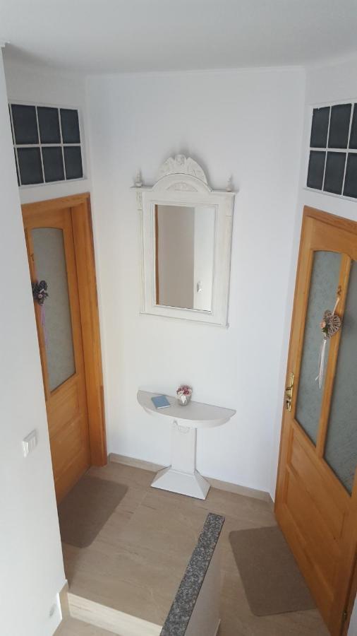 Sarreti Apartmanhaz Balatonfured Exterior photo