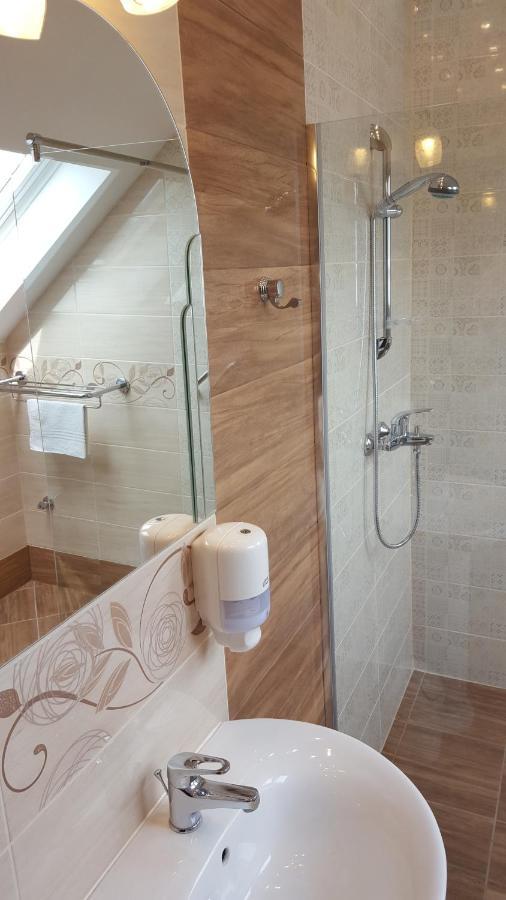 Sarreti Apartmanhaz Balatonfured Exterior photo