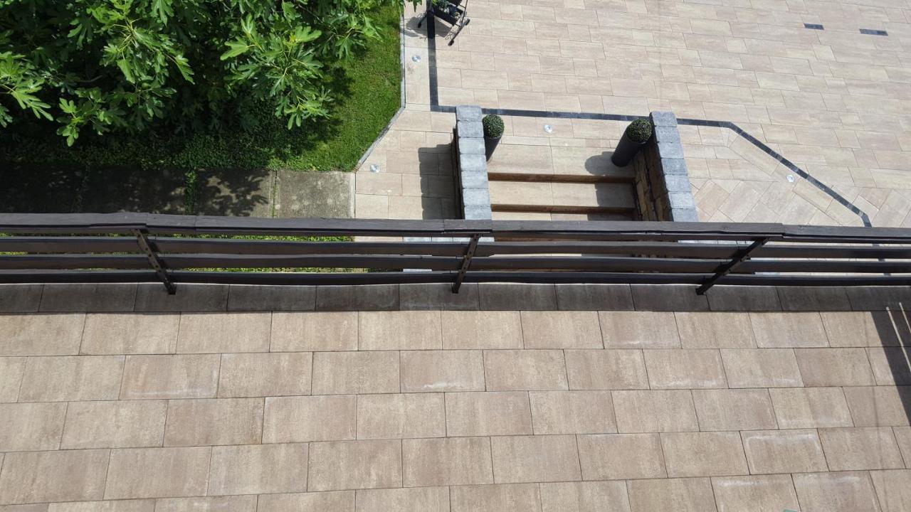 Sarreti Apartmanhaz Balatonfured Exterior photo