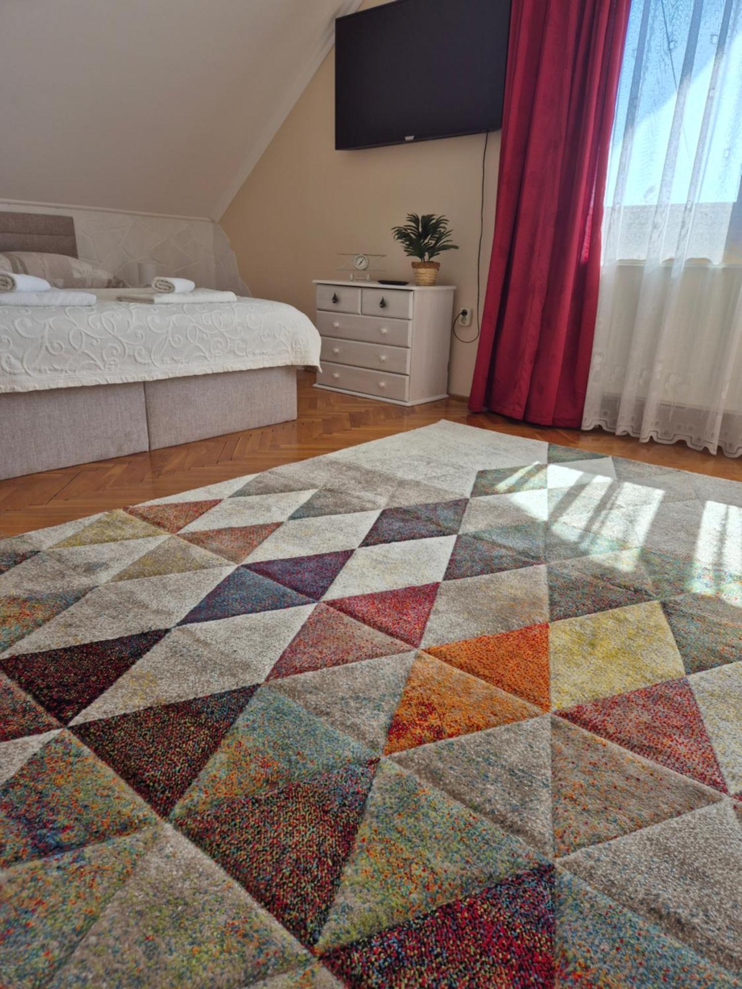 Sarreti Apartmanhaz Balatonfured Exterior photo